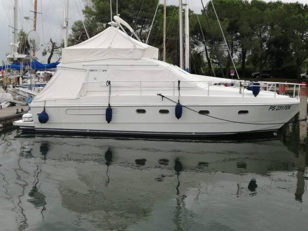 Barca a motore usata 12 metri in vendita: Ferretti 36 Fly